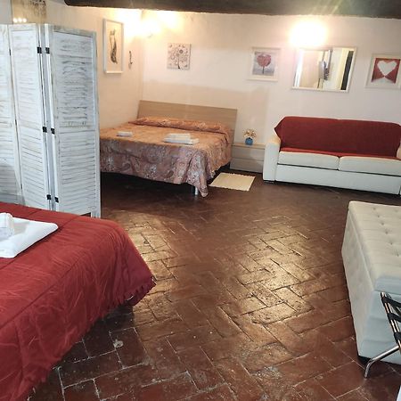 La Casa Del Conte By Francigena Apartments Сієна Екстер'єр фото